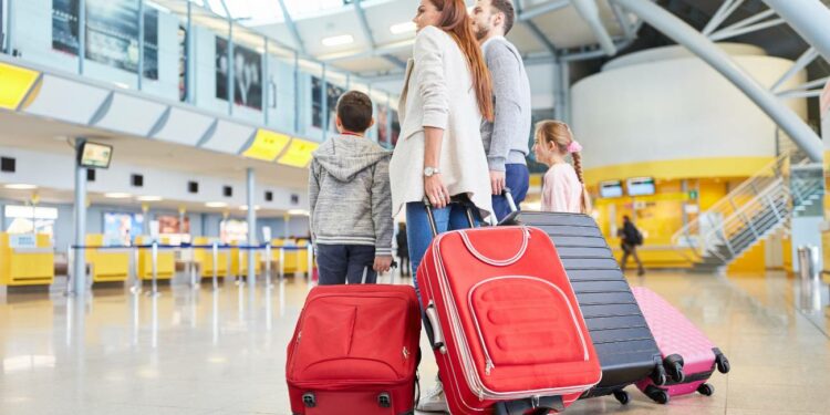 Conoce las normas del SEPE para viajar al extranjero sin perder el derecho al paro en verano