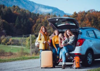 Así puedes inscribirte a los viajes del Imserso para esta temporada