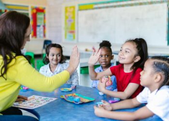 Ofertas de empleo del SEPE en colegios sin necesidad de realizar oposición