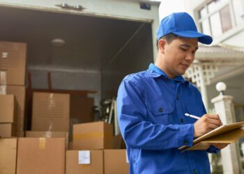 MRW ofrece 41 vacantes en centros logísticos