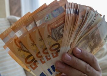 Esta es la cantidad recomendada de dinero en efectivo en casa