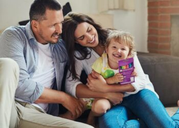 El SEPE ofrece una nueva ayuda de 500 euros al mes para familias necesitadas