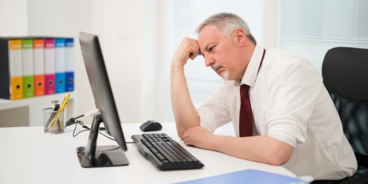 Algunos trabajadores no podrán optar al subsidio para mayores de 52 años por esta razón