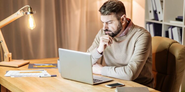 Requisitos y motivos de denegación del subsidio para mayores de 52 años por parte del SEPE