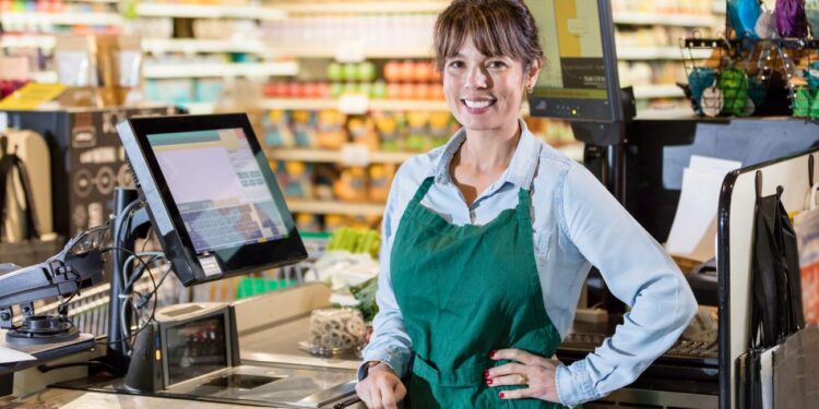 Mercadona ofrece 125 puestos de trabajo en Andalucía con sueldos de 1.553 euros