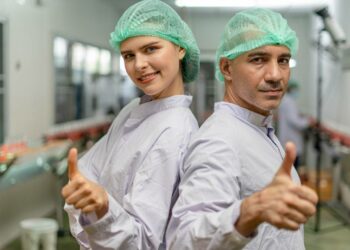 Nestlé ofrece 48 puestos de trabajo con contrato indefinido y teletrabajo