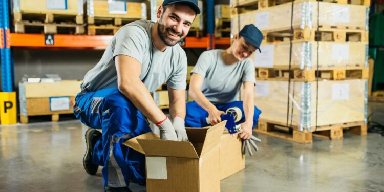 Empleo en Amazon para trabajadores sin experiencia y con sueldo de 1.800 €