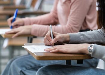 El BOE publica oposiciones con 1.284 plazas para diferentes cargos