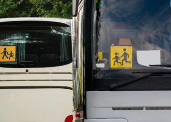 Se buscan acompañantes de transporte escolar: sueldos de hasta 750 euros por tres horas al día