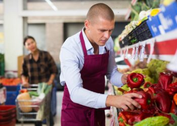 Los supermercados de España ofrecen miles de empleos