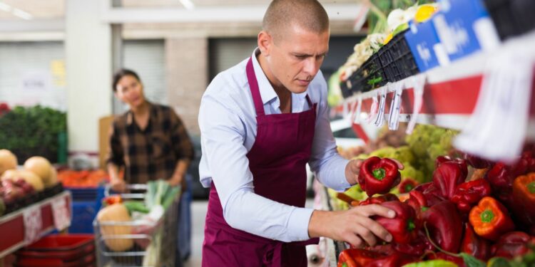 Los supermercados de España ofrecen miles de empleos