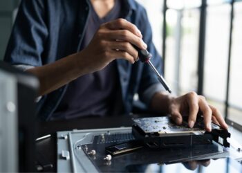 Convocatoria de 48 plazas para Ingenieros Técnicos de Arsenales de la Armada