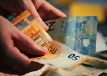 España e Italia alcanzan mínimos históricos en costes de endeudamiento