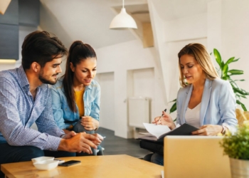 Hipotecas récord, ayudas al IMV y cambios laborales: así impactan las nuevas medidas en vivienda y empleo en España