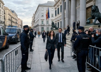 Tensión política, energía al alza y refuerzo de seguridad en España en un inicio de jornada clave